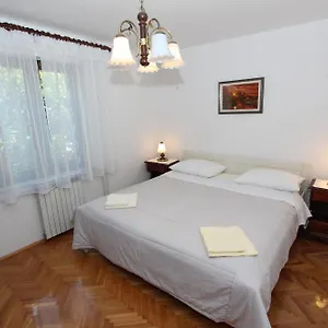 https://apartments-lara-rovinj.in-istria.net
